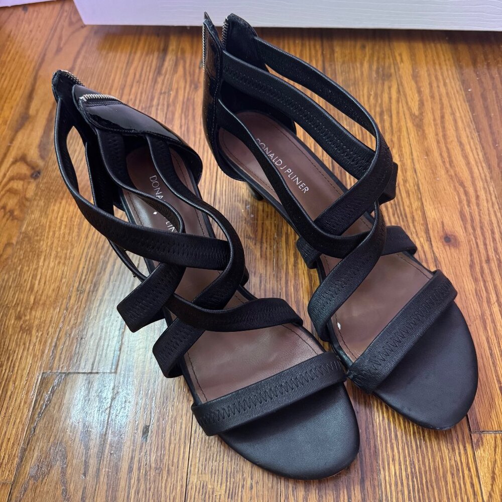 Donald J. Pliner black leather/patent heels - size 9.5